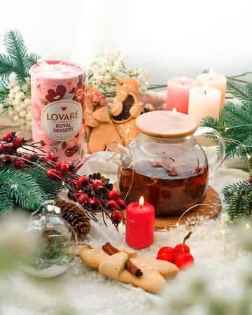 Lovare Royal Dessert Fruit & Hibiscus Loose Leaf Tea, 80 g